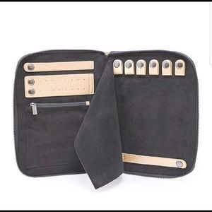 Halston Travel Jewelery Case